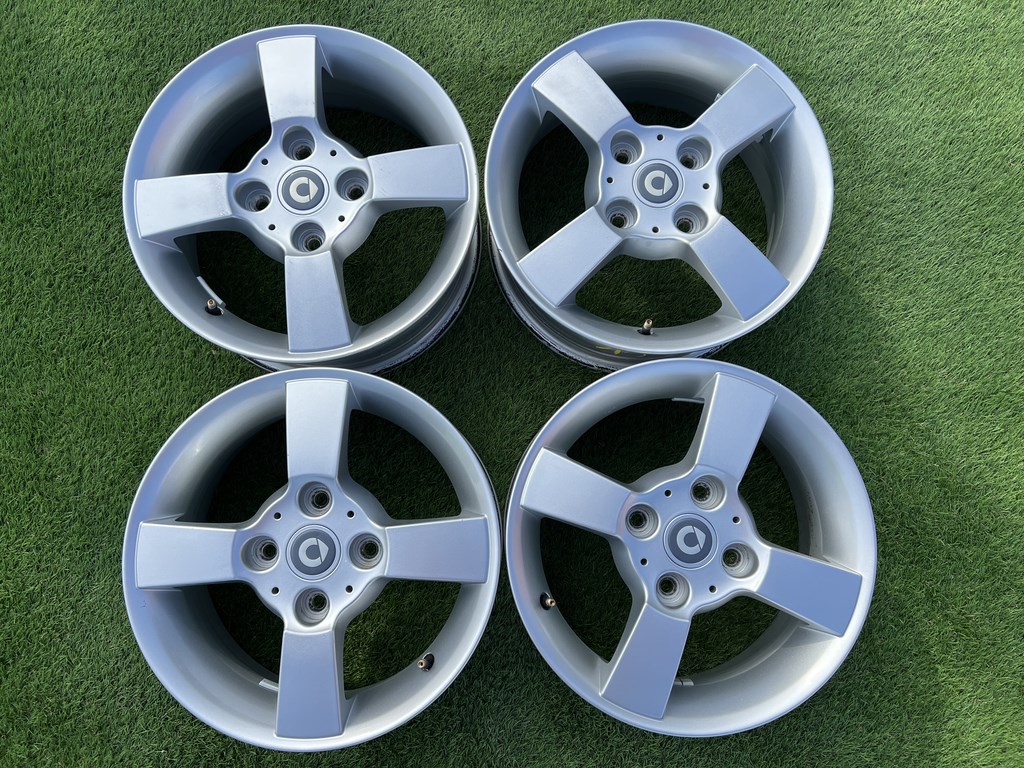 4x114.3 15" Smart gyári alufelni 6Jx15h2 ET46 1. kép