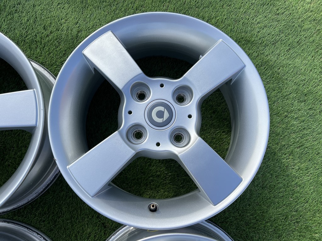 4x114.3 15" Smart gyári alufelni 6Jx15h2 ET46 4. kép
