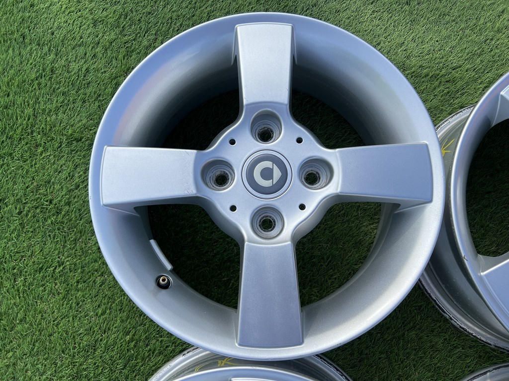 4x114.3 15" Smart gyári alufelni 6Jx15h2 ET46 5. kép