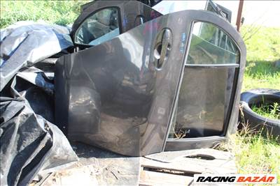 Toyota Yaris 2 2005-2012 jobb hátsó ajtó komplett (1490)