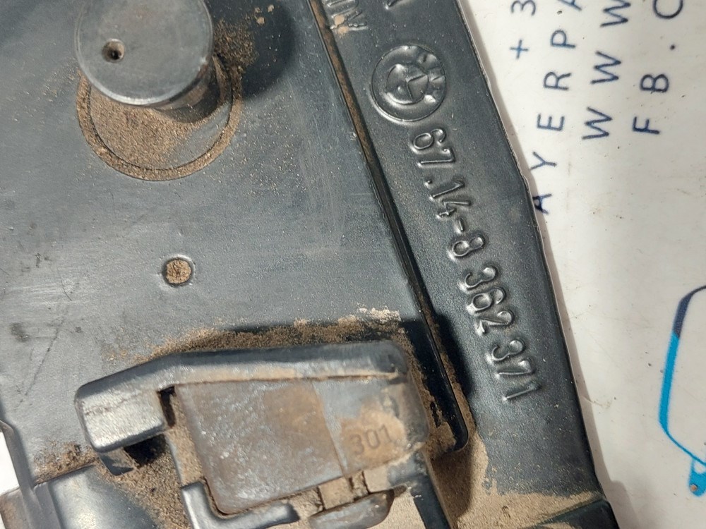 BMW E39 touring csomagtér csomagtartó ajtó zár ütközõ motor 3. kép