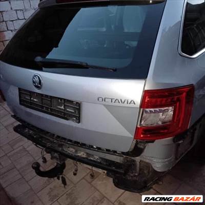 Skoda Octavia III csomagtér ajtó