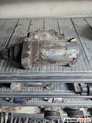 Volkswagen Golf V 2.0 fsi önindító  02m911023m