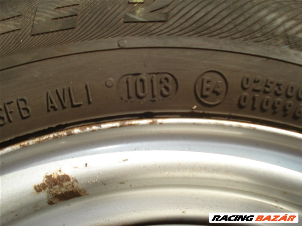  4x100 lyukosztású 13" használt lemezfelni, rajta 165/70 használt Semperit nyári gumi gumi  10. kép