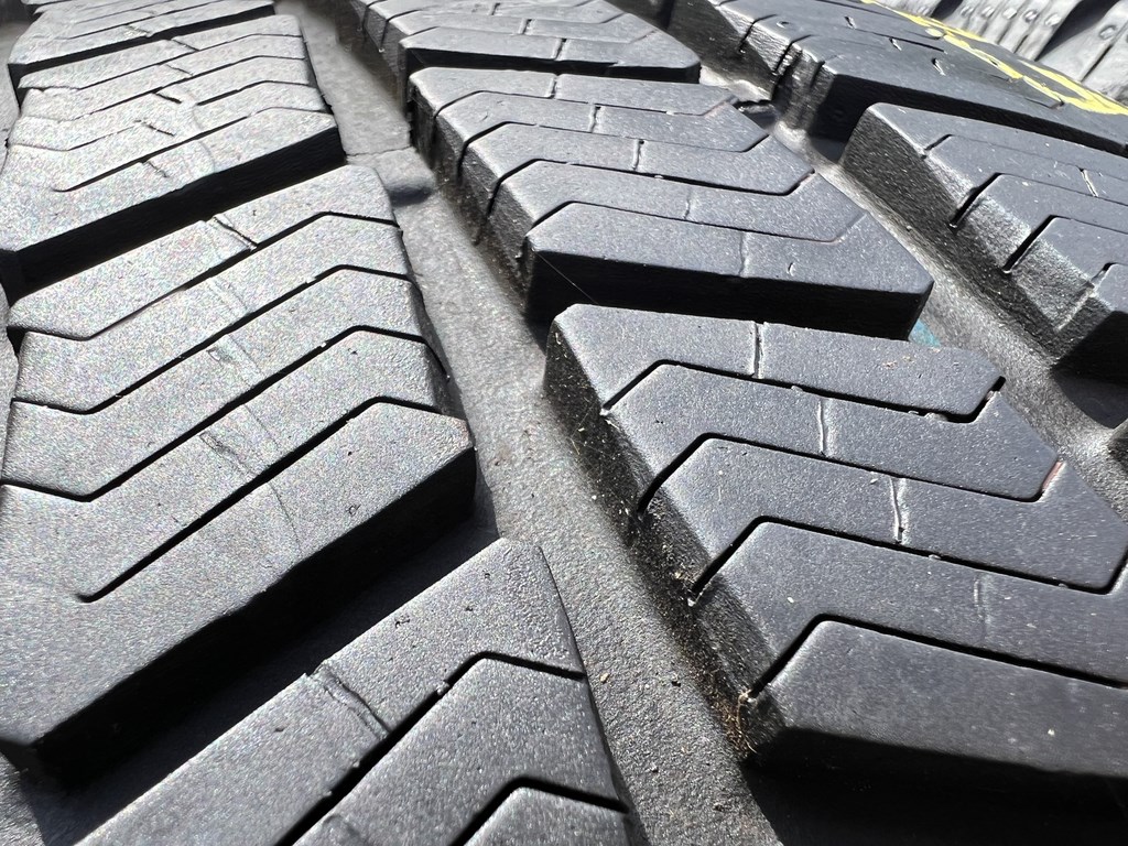 225/55 R17 General Tyre Eurosnow II téli gumi 6mm 4. kép