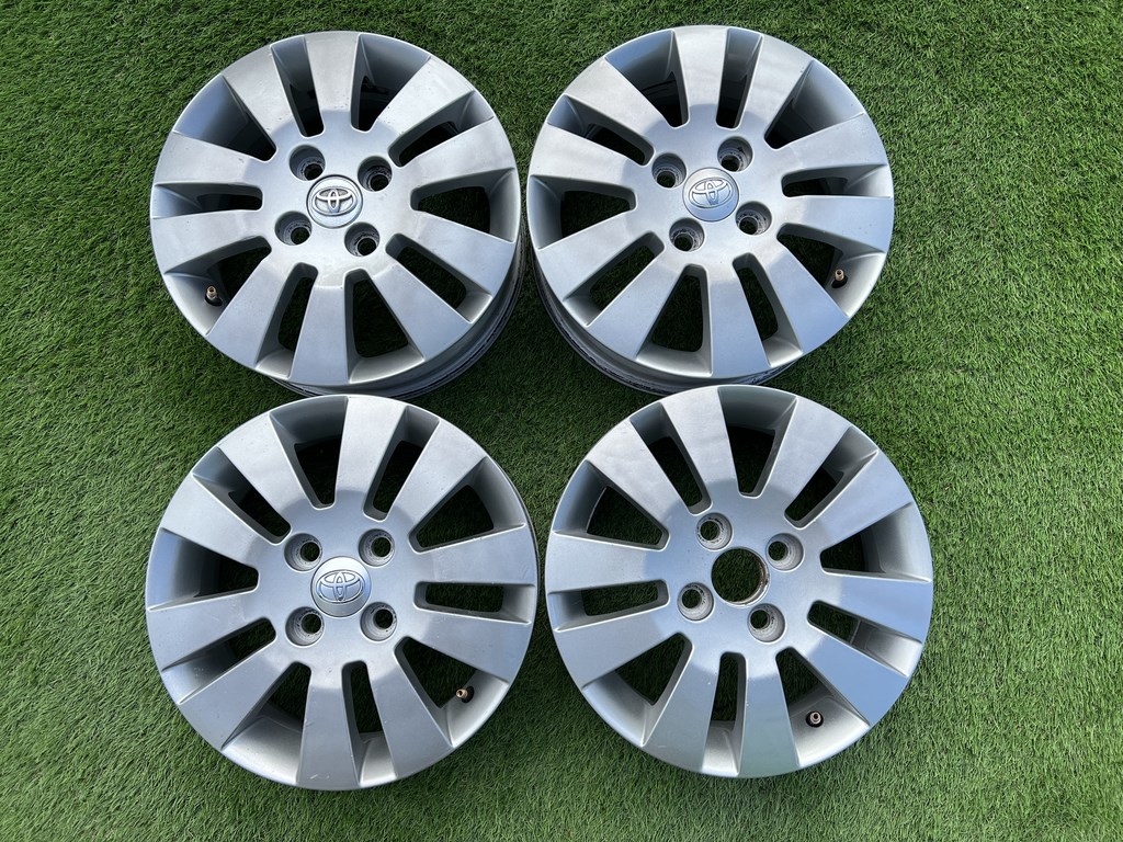 4x100 14" Toyota gyári alufelni 4,5Jx14h2 ET39 1. kép