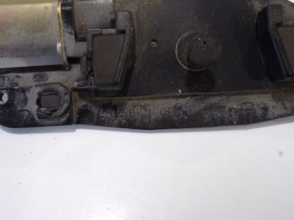 BMW E39 touring csomagtér csomagtartó ajtó zár ütközõ motor 2. kép