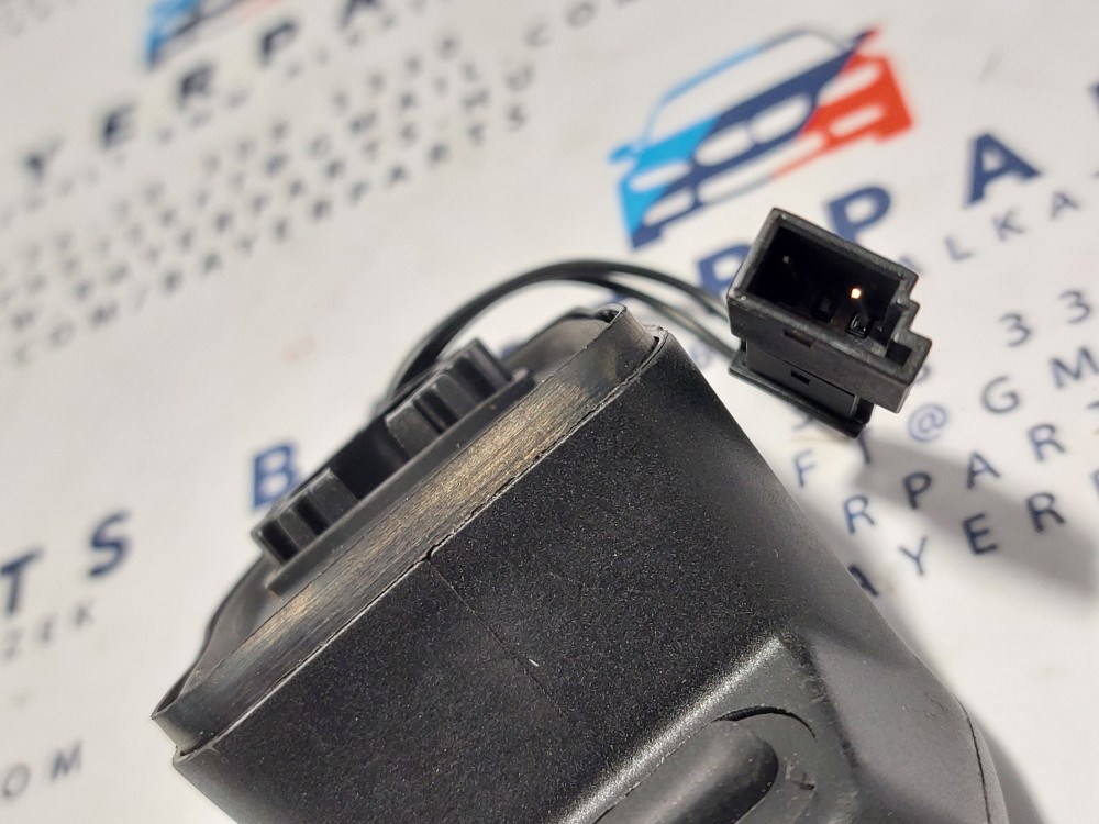 Bmw E46 E91 E61 új csomagtér csomagtartó üveg ablak üvegnyitó ablaknyitó nyitó gomb mikrokapcsoló 3. kép