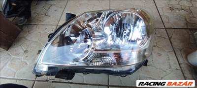 Toyota Verso Bal első fényszóró 