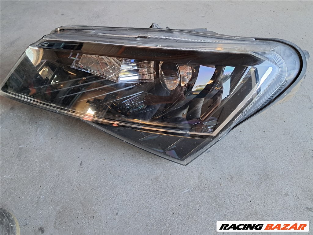Skoda Superb III Bal xenon fényszóró  2. kép