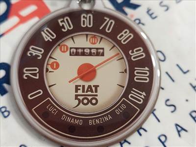 Fiat 500 km óra kulcstartó