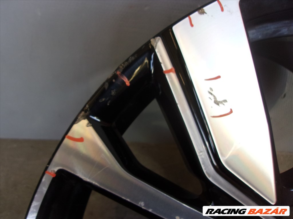 Gyári alufelni Volvo XC40 20x8ET50.5 5. kép