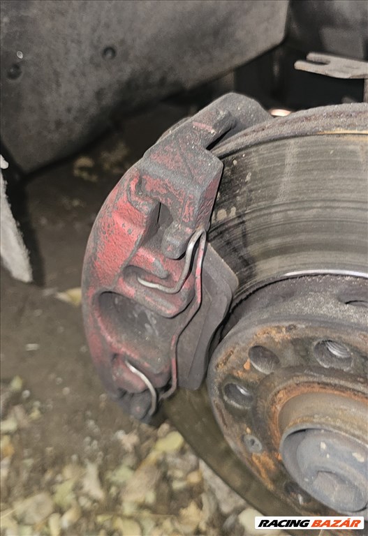 Audi A4 (B6/B7) Féknyereg első  1. kép