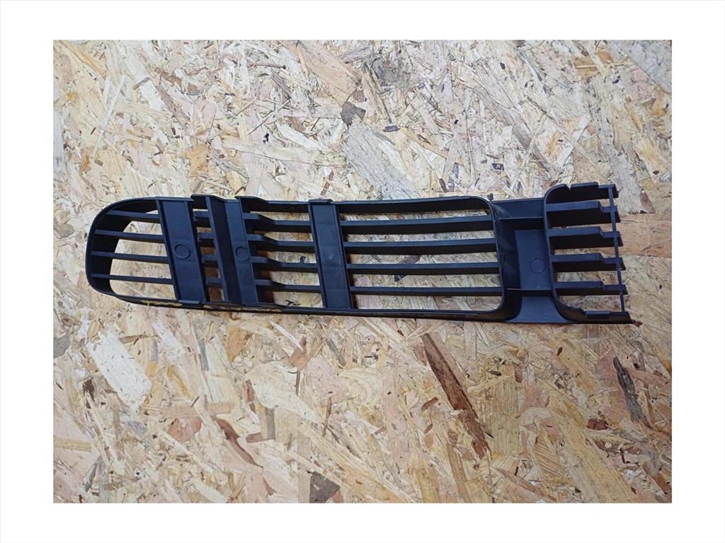 Vw Passat B5 (1998-2005) Első Lökhárító Jobb  Díszrács  3. kép