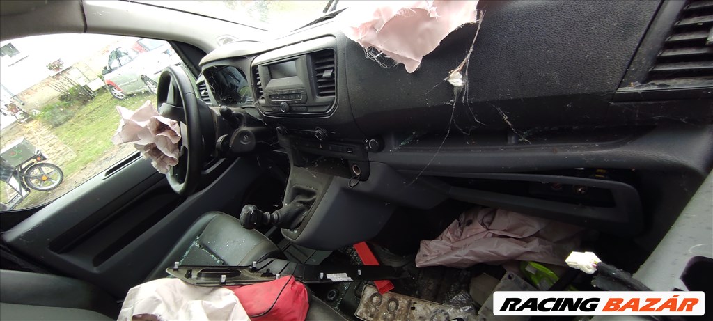 Toyota Proace II bontott alkatrészei 6. kép