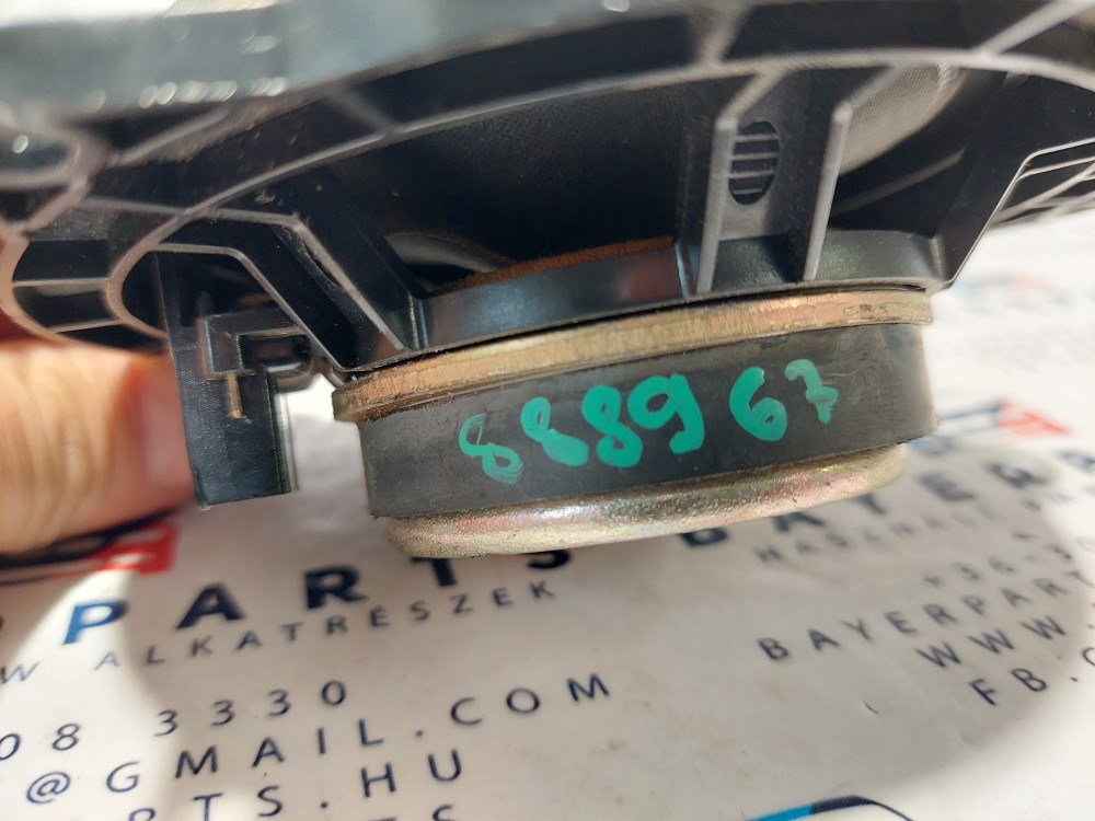BMW E87 E88 E90 E91 E92 E93 hátsó hangszóró 4. kép