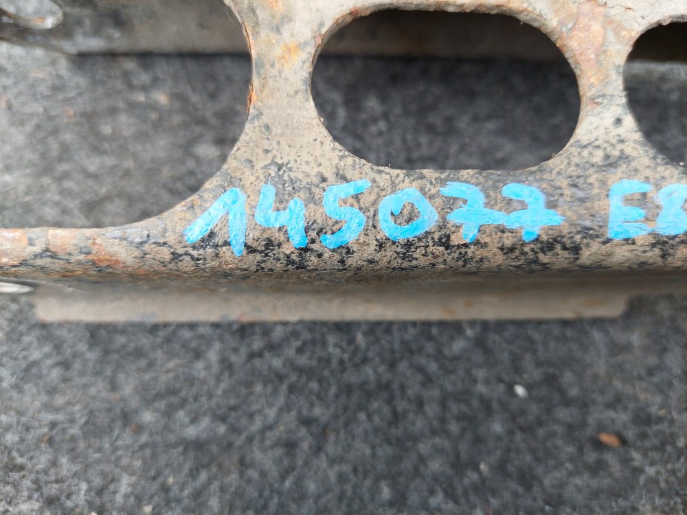 BMW E81 E82 E87 E88 E90 E91 E92 E93 E84 X1 bal jobb hátsó alsó létra lengõkar 3. kép