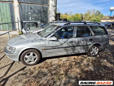 Opel Vectra B 1.6i 16V ajtó 
