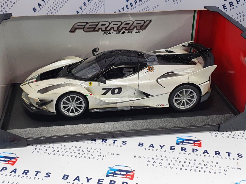 Ferrari FXX-K Evoluzione #70 2018 1:18 1/18 Bburago modellautó (m00087) 2. kép