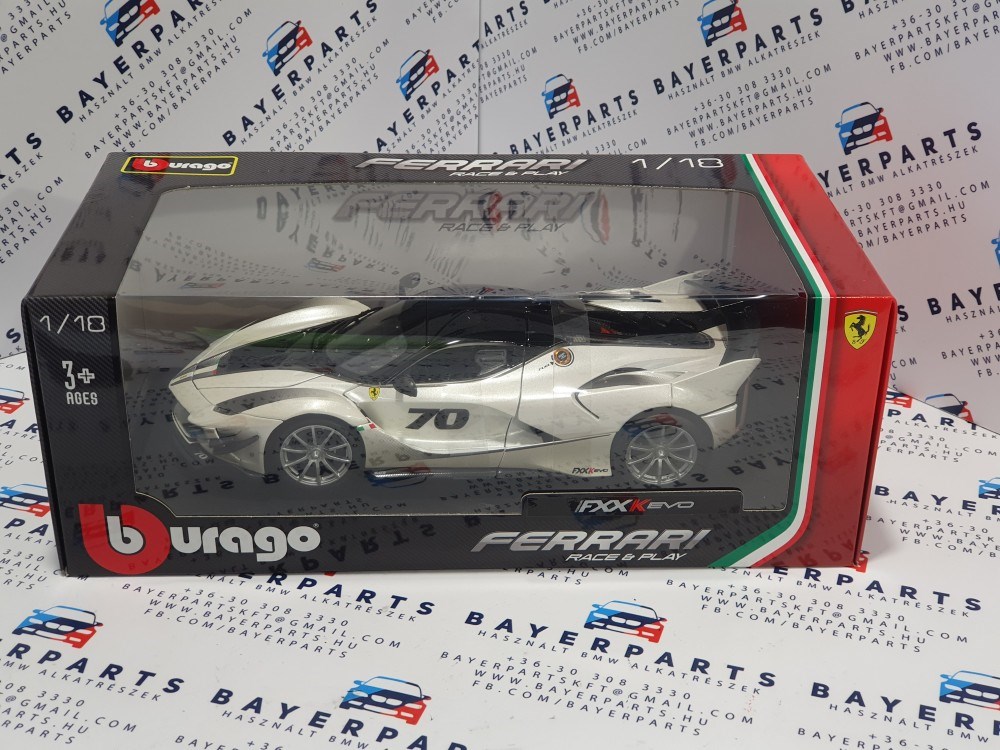 Ferrari FXX-K Evoluzione #70 2018 1:18 1/18 Bburago modellautó (m00087) 4. kép