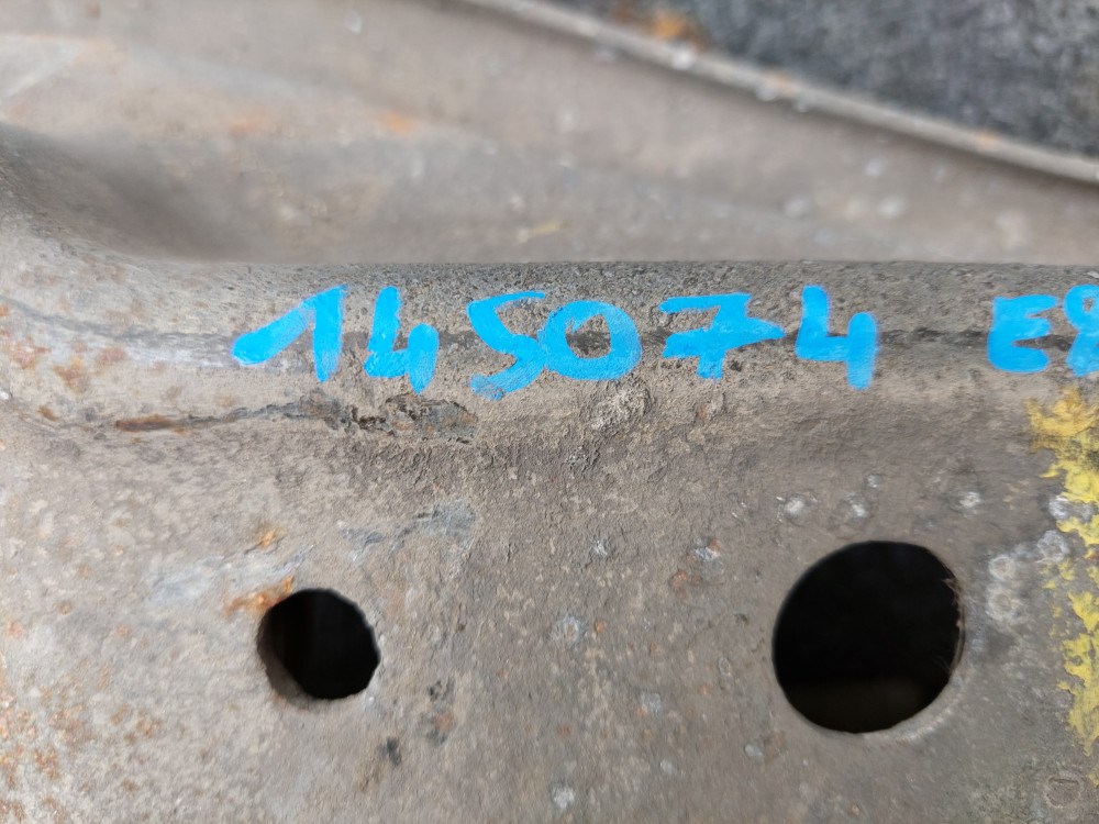BMW E81 E82 E87 E88 E90 E91 E92 E93 E84 X1 bal jobb hátsó alsó nagy lengõkar 3. kép