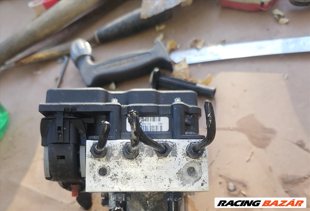 Audi A4 (B6/B7) Abs kocka  1. kép