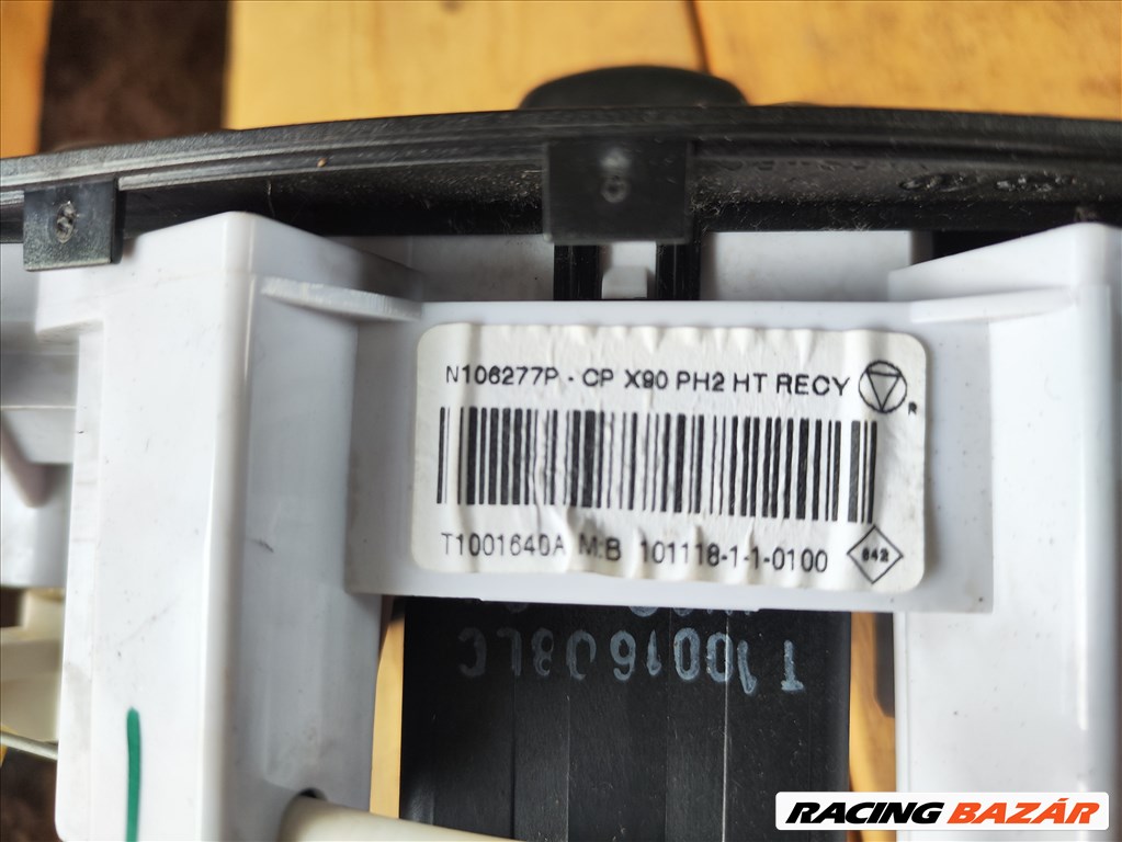 Dacia Sandero I fűtéskapcsoló  n106277p 4. kép