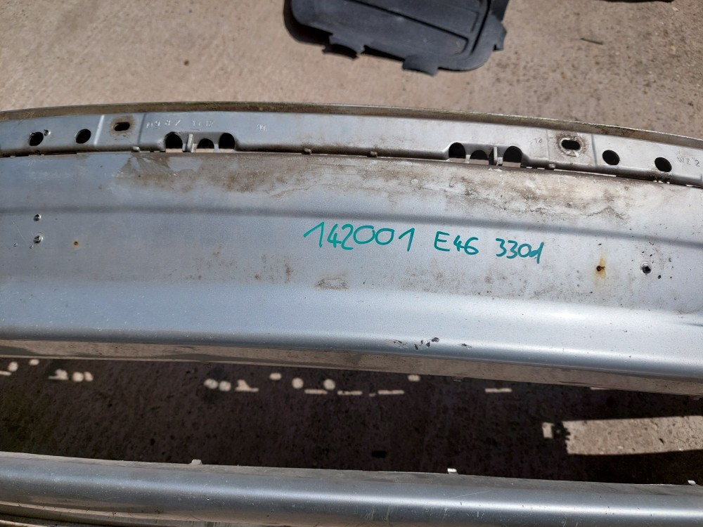BMW E46 sedan touring ezüst titansilber titansilver elsõ lökhárító lökös ütközõ héj üresen 2. kép