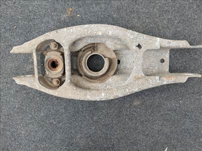 BMW E81 E82 E87 E88 E90 E91 E92 E93 E84 X1 bal jobb hátsó alsó nagy lengőkar