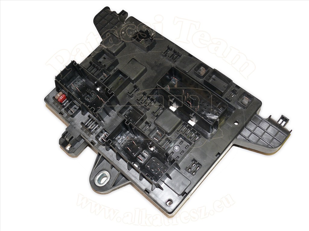 Opel Astra J 2009-2018 - biztosíték tábla, hátsó, -12, jelölés: QQ/QP 1. kép