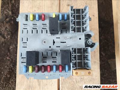 Alfa Romeo 159 motortéri biztosítéktábla  60689045