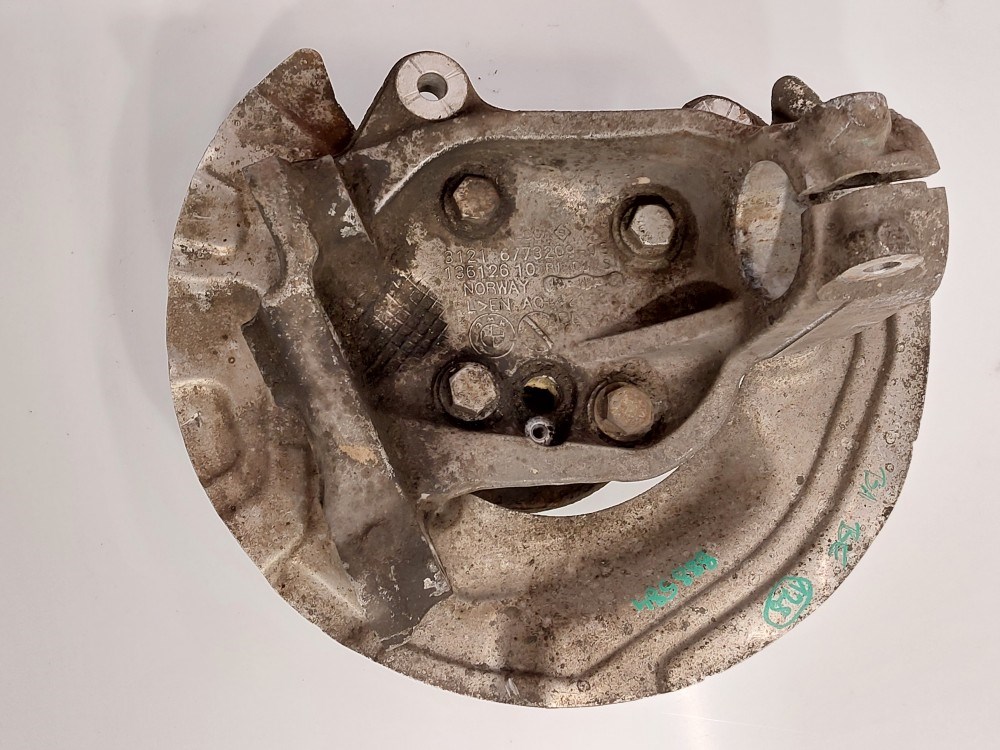 BMW E81 E82 E87 E88 E90 E91 E92 E93 Z4 bal elsõ csonkállvány tengelycsonk 3. kép