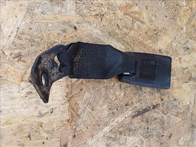 BMW 1 E81 E82  E87 (2005-2011) Hátsó Biztonsági Öv Csat 