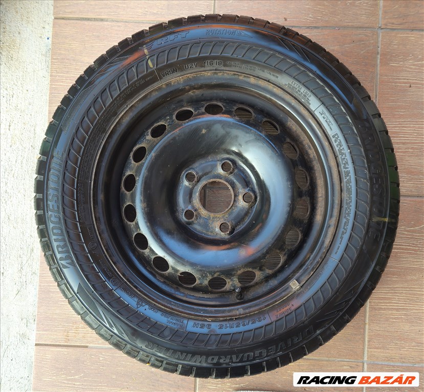 VW Golf 7, 4db 15" lemezfelni, + 195/65 R15 Bridgestone DEFEKTTŰRŐ téli gumi  1. kép