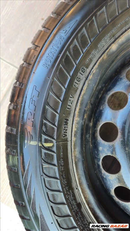VW Golf 7, 4db 15" lemezfelni, + 195/65 R15 Bridgestone DEFEKTTŰRŐ téli gumi  5. kép