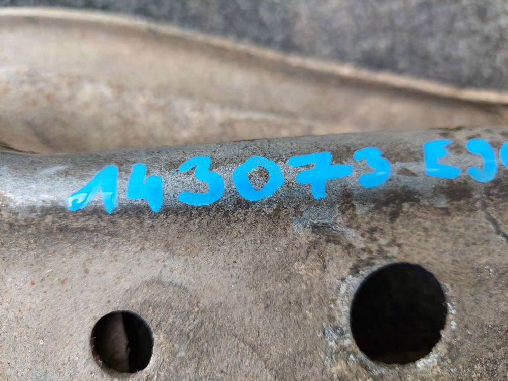 BMW E81 E82 E87 E88 E90 E91 E92 E93 E84 X1 bal jobb hátsó alsó nagy lengõkar 3. kép