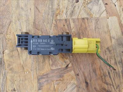 Audi A4 B7  (2004-2008) Oldalütközés Érzékelő