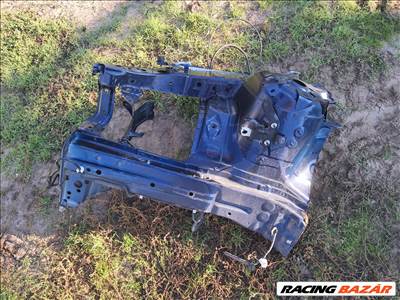 Mazda 3 (BM) Jobb első negyed, nyúlvány 