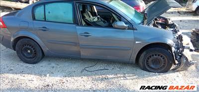 Renault Mégane II bontott alkatrészei