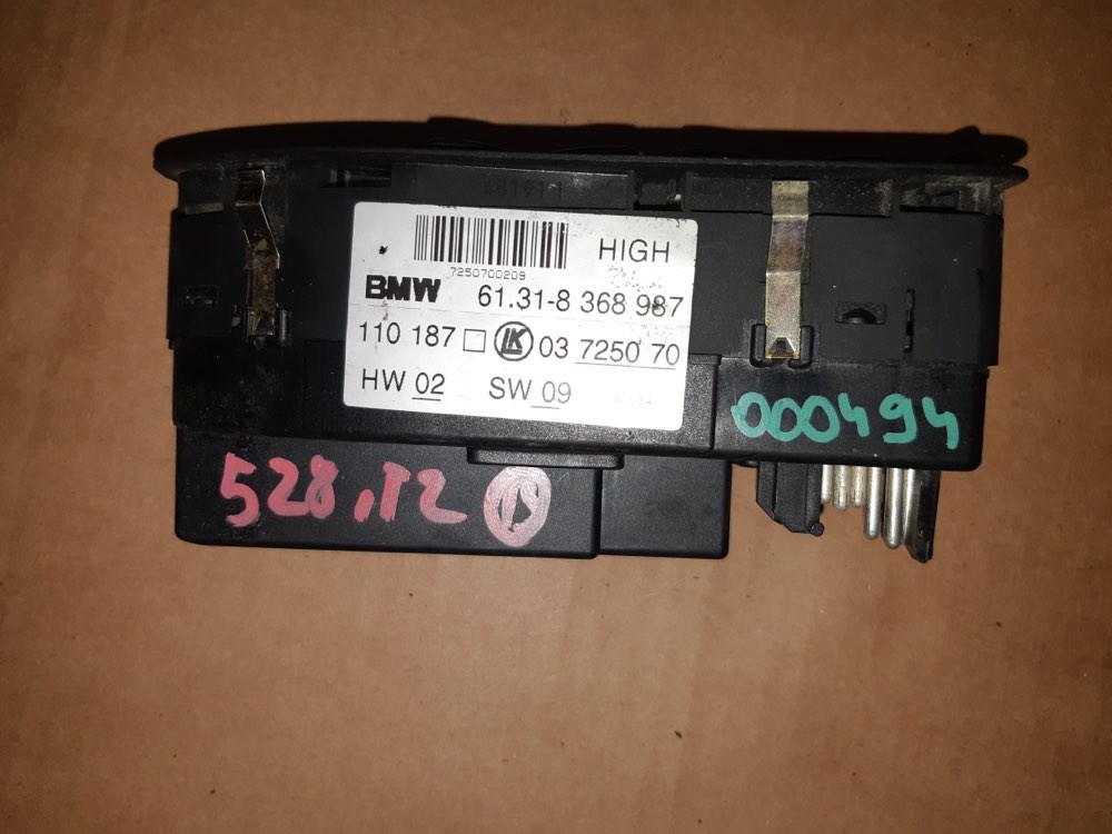 BMW E39 ablakemelõ kapcsoló tükörállító 2. kép