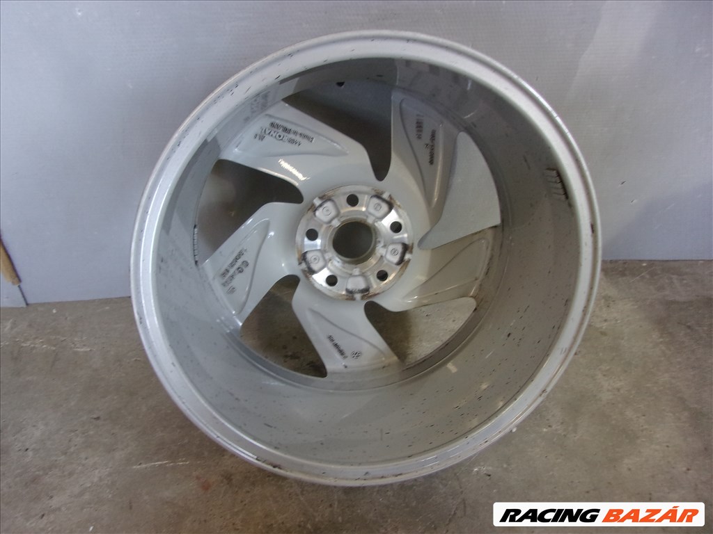 Gyári alufelni VW Golf VIII 17x7,5ET51 6. kép