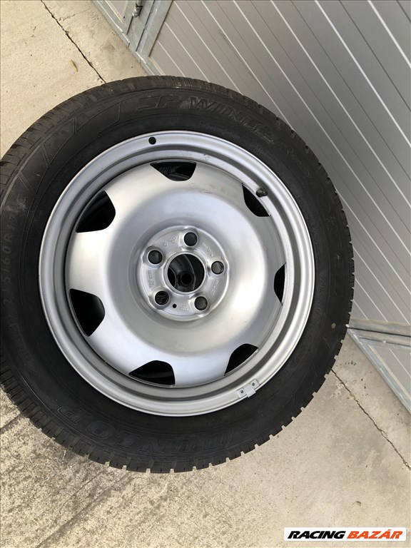  5x120 lyukosztású 17" új (gyári felni) lemezfelni, rajta 215/60 új Dunlop téli gumi gumi  4. kép