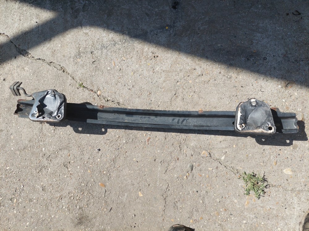BMW E81 E87 benzines hátsó lökhárító merevítõ vas 3. kép