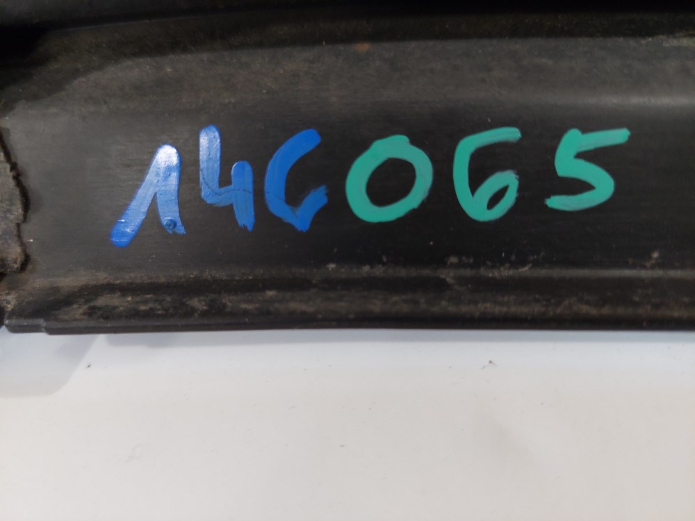 BMW E46 coupe hátsó lökhárító díszléc PDC-s 5. kép