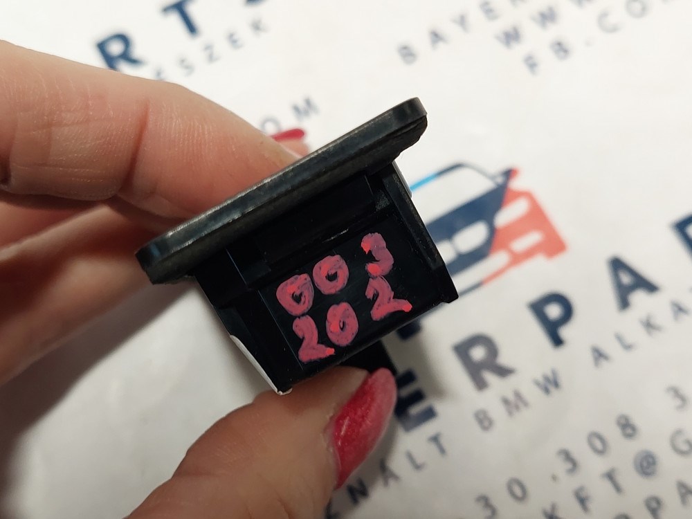 BMW E90 E82 E88 E60 F30 F32 F10 X1 X3 X5 X6 rendszám tábla LED rendszámtábla világítás 4. kép