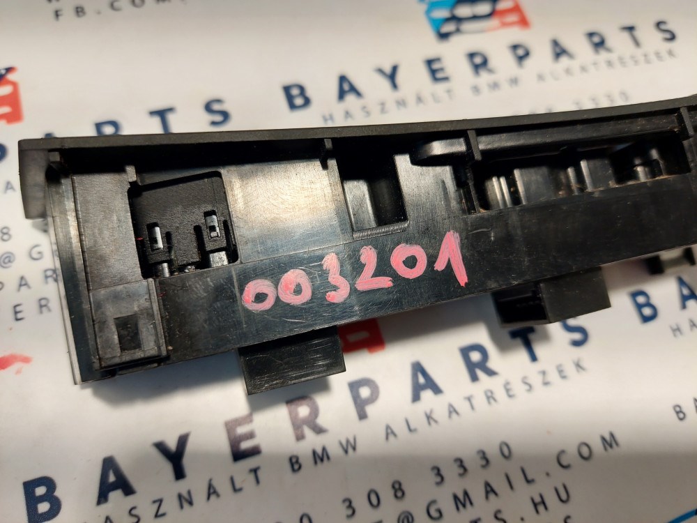 BMW F10 F11 F12 F13 középkonzol PDC kapcsoló panel - jobbkormányos 5. kép