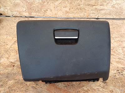 BMW 1 E81 E82  E87 (2005-2011) Kesztyűtartó