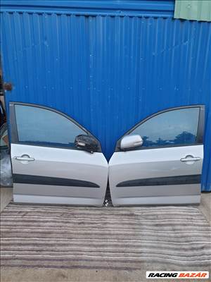 Toyota Rav4 3 III bal, jobb első ajtó sérülésmentes