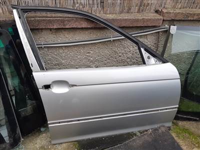 BMW E46 sedan touring ezüst titansilber titansilver jobb első ajtó üresen hibákkal