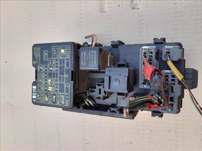 Mitsubishi Pajero (1996-2001)  3.0 V6 Benzin Biztosíték Tábla